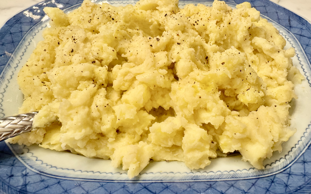 Simple Creamy Mashed Potatoes with Truffle Salt